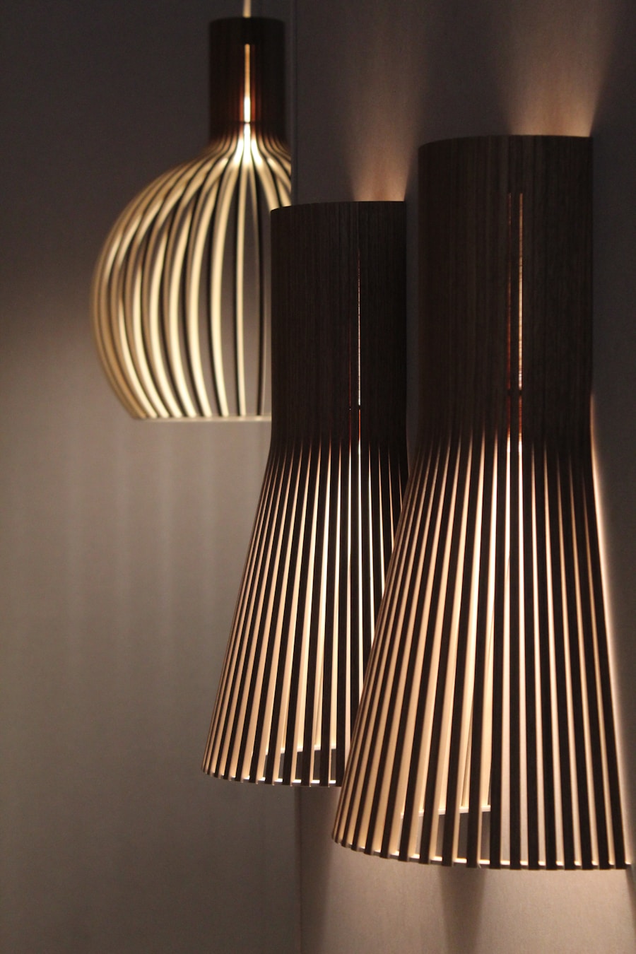 Elegant Wooden Partition Light: A Stylish Room Divider