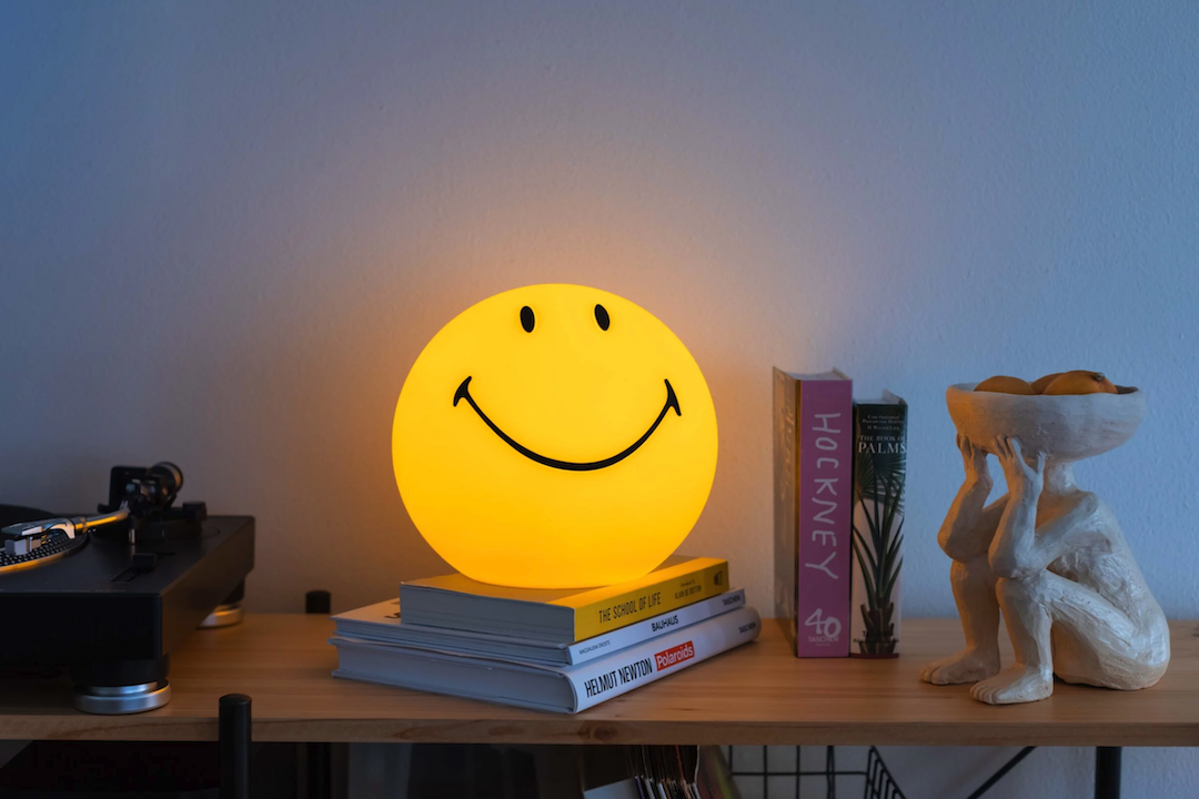 Light up Your Space with a Personalized Smiley Face Desk Lamp